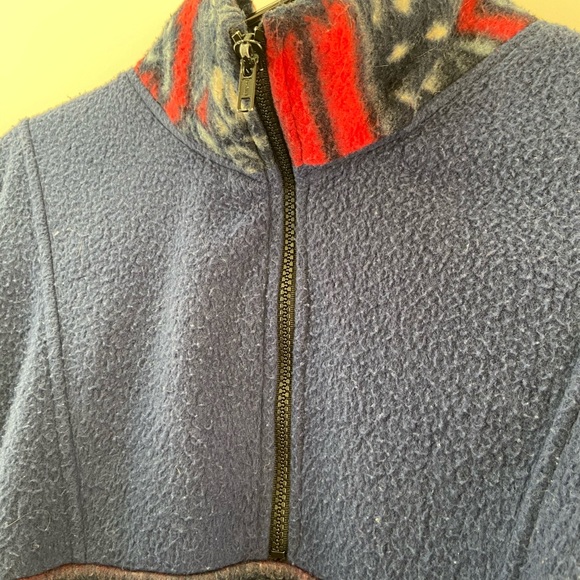 SOLD: Vintage Oversized 3/4 Zip Fleece - Picture 3 of 7